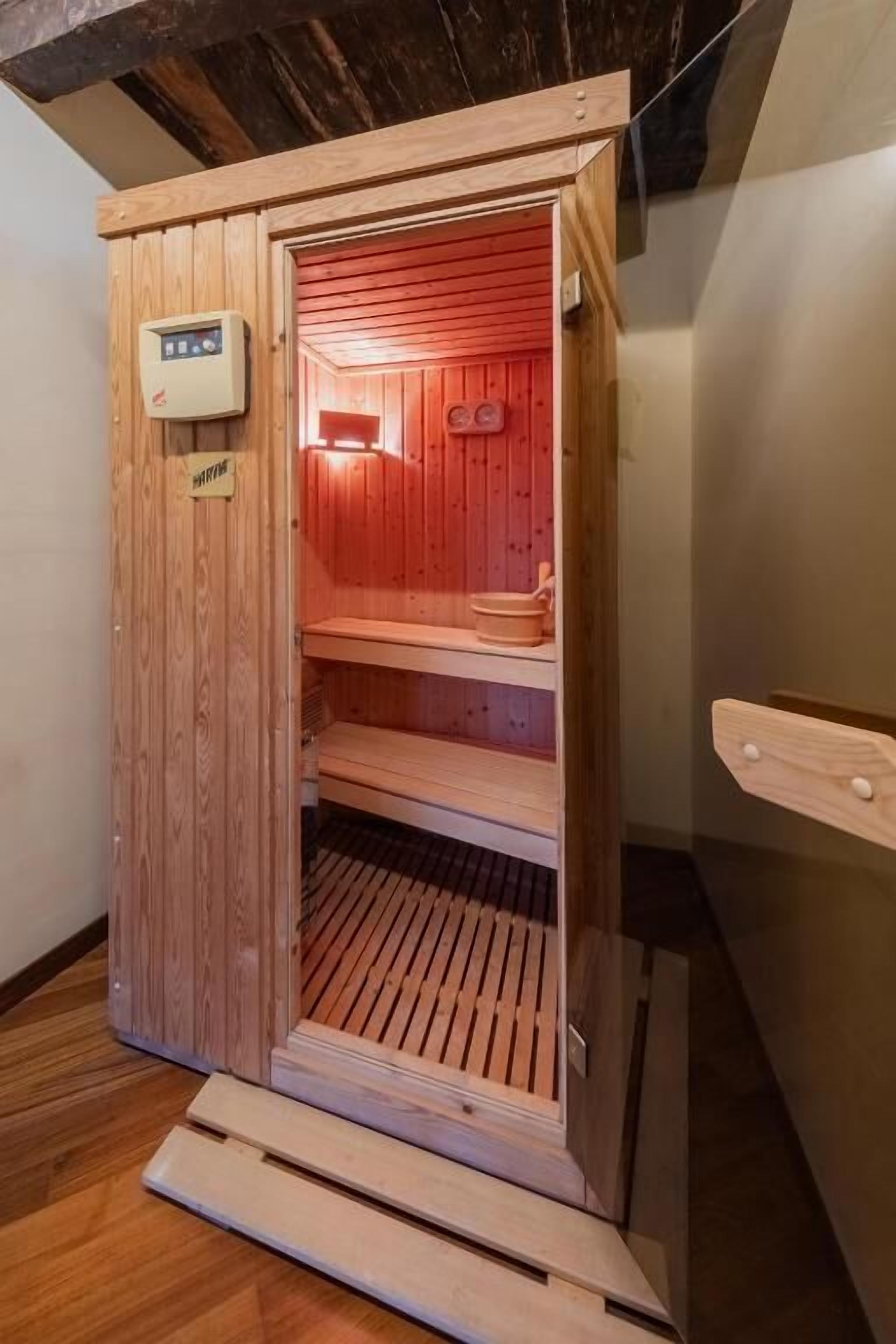 Chambre Double Supérieure, balcon, vue cour intérieure | Sauna