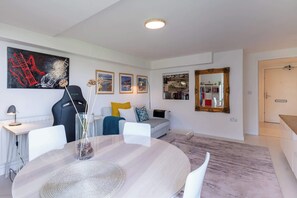 Dining - Cosy Canalside Retreat in the Heart of West London (London)