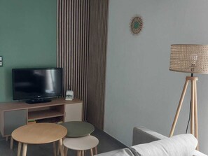 TV