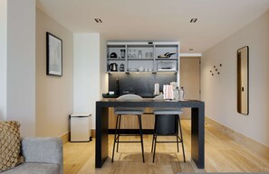 House - w Urban Loft W/balcony in Parque Mexico (Mexico City)