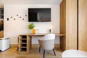 House - w Airy Loft W/balcony in Parque Mexico (Mexico City)