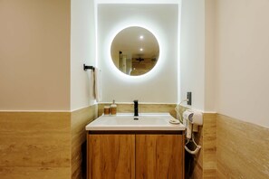 House - w Swish Loft W/balcony in Parque Mexico (Mexico City)