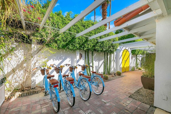 12 bedrooms, Internet - Spirit of Sofia 12bd (Palm Springs)