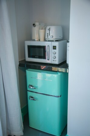 12 bedrooms, Internet - Spirit of Sofia 12bd (Palm Springs)