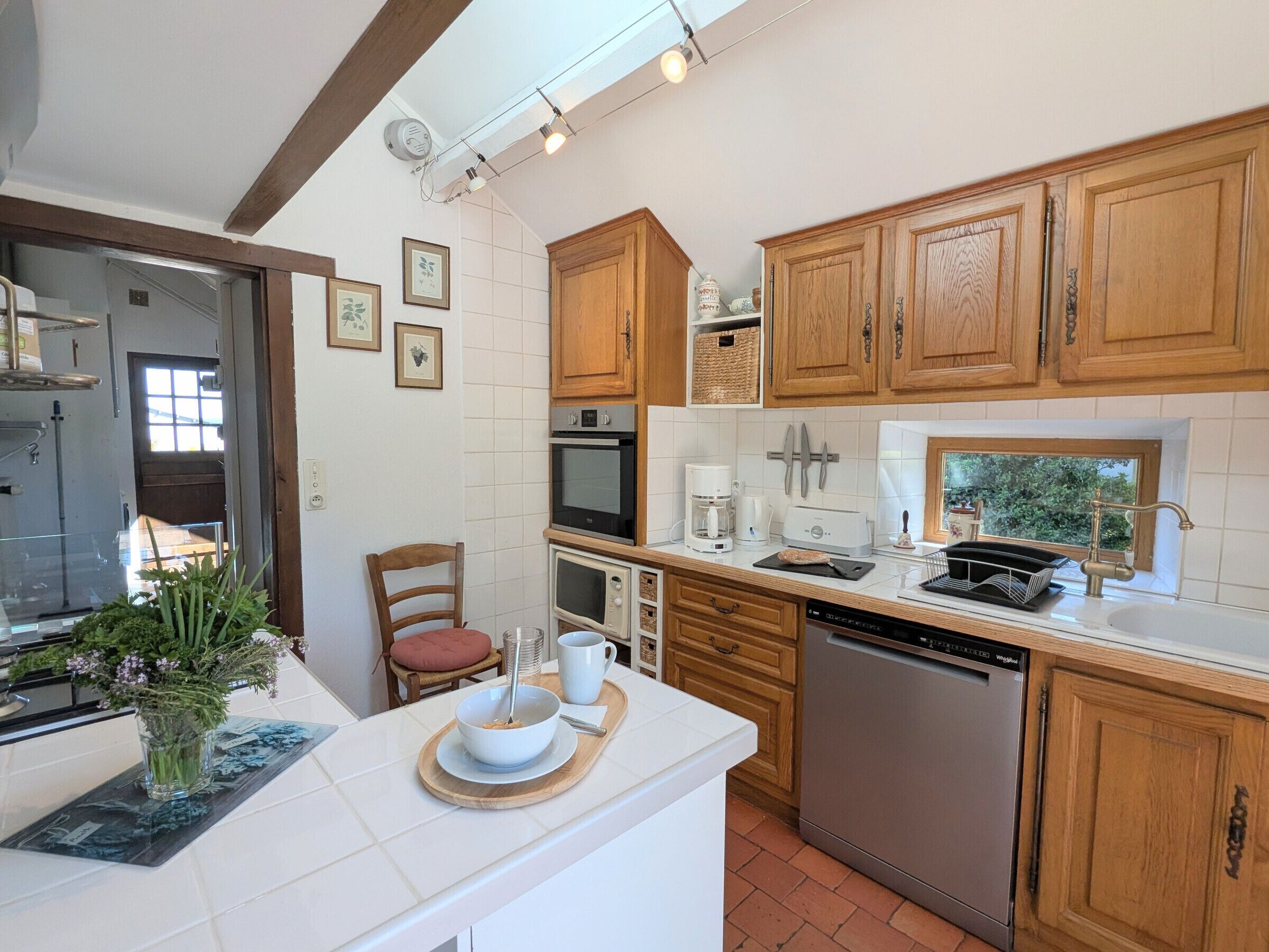 Fridge, microwave, dishwasher