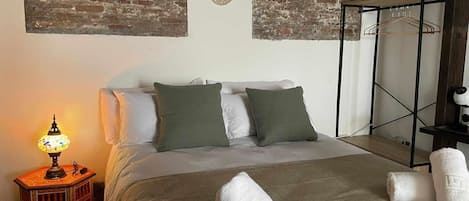 Wifi gratis y ropa de cama