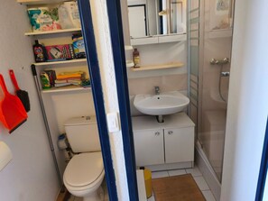 Bathroom - Apartment with sea view, pool, parking - 6 guests (Gruissan)