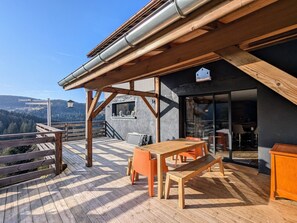 屋外ダイニングエリア