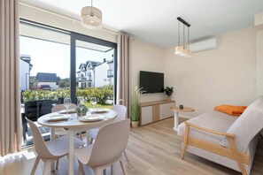 Interior - Cozy Apartment with a Garden | Pool | Garden (Jastrzębia Góra)