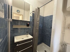 Bathroom - Peaceful studio near beach - 4 guests (Narbonne)