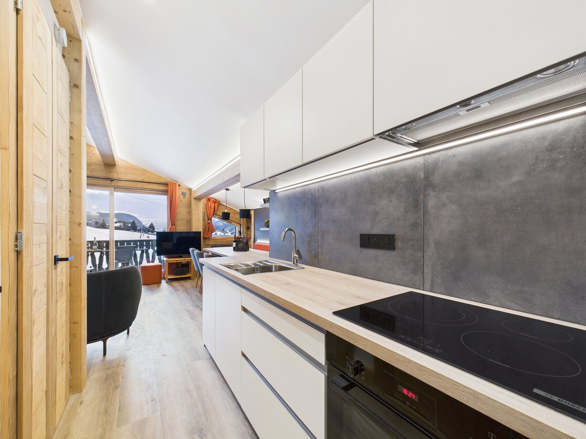 Kühlschrank, Mikrowelle, Geschirrspüler