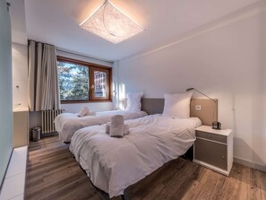 2 bedrooms, free WiFi - Beautiful apartment, near slopes - 4 guests (Courchevel)