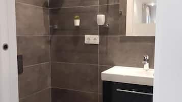 Habitación doble, patio | Baño