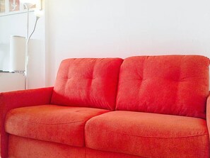 TV - Bright studio with 15m² terrace, parking, La Favière (Bormes-les-Mimosas)
