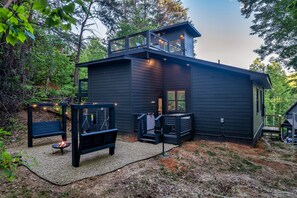 Property grounds - Twilight Terrace Romantic Couples Retreat Hot Tub (Sevierville)