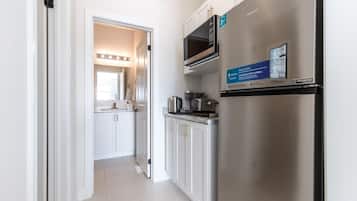 Fridge, microwave, coffee/tea maker, electric kettle