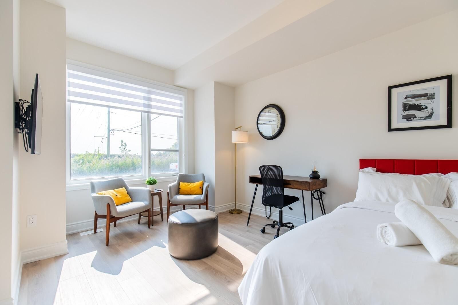 Iron/ironing board, free WiFi, bed sheets