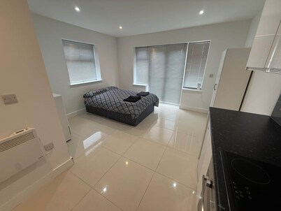 Radstock Road - Room 2