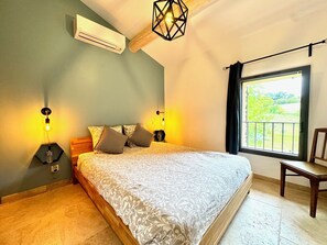 Bügeleisen/Bügelbrett, Reisekinderbett, kostenloses WLAN, Bettwäsche