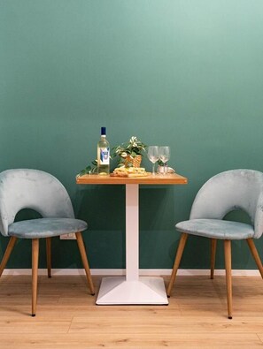 Superior Apartment | Dining - Moor Assarotti Suites - City Center (Genoa)
