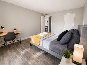 Room - Pool -Gym- Great for Mid/Long Stays (Mesa)
