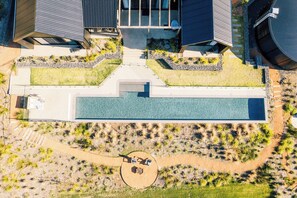 Exterior - MAGNIFICENT AND OPULENT 5 BEDROOM OASIS BOASTING SWEEPING VALLEY VIEWS (Yallingup)
