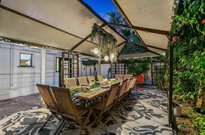 House - Spirit of Sofia 23 Bedroom Epic Resort (Palm Springs)
