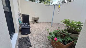 House, 5 Bedrooms, Patio, Garden View | Terrace/patio