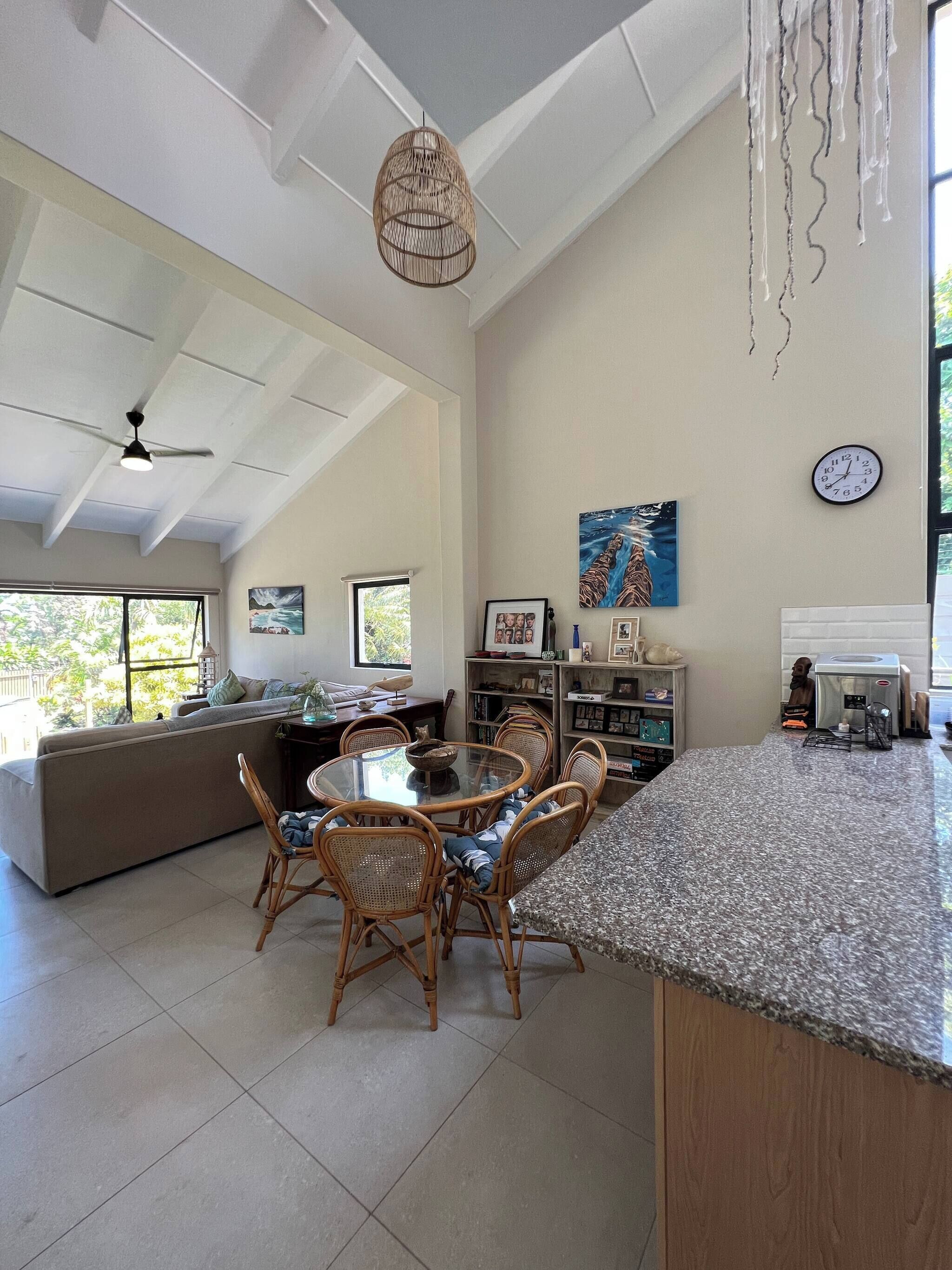 House, 5 Bedrooms, Patio, Garden View | Dining room