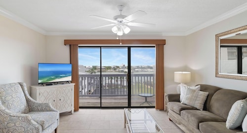 Lei Lani Mini Tower 315N by Liquid Life