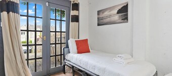Room-bed AND Breakfast Free Prosecco CH