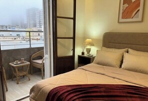 2 bedrooms, iron/ironing board, free WiFi, bed sheets - The Modern Palace: Luxury 2-bedroom apartment in Akid Lotfi with View & Wifi (Bir El Djir)