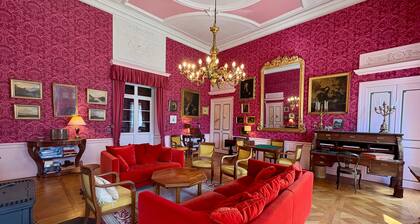 Château with Private Park – Gîte du Tilleul – Exceptional Setting