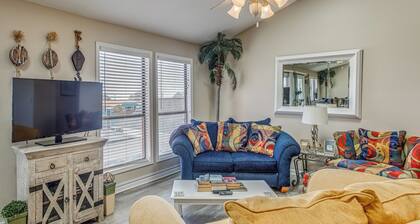 Walk to Beach! North Myrtle Beach Condo w/ Balcony