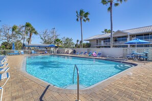 Apartment (2 Bedrooms) | Interior - Walk to Bahia Beach! Canal-front Townhome w/ Views (Ruskin)