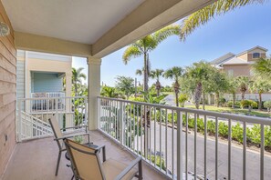 Apartment (2 Bedrooms) | Interior - Walk to Bahia Beach! Canal-front Townhome w/ Views (Ruskin)