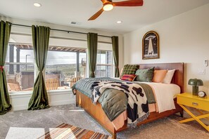 Interior - Luxury Bear Lake Getaway w/ Sports Court & Hot Tub (Garden City)