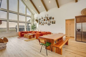 Interior - Luxury Bear Lake Getaway w/ Sports Court & Hot Tub (Garden City)
