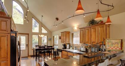 On Main St: 2 Mtn-view Units w/ Yard in Ouray