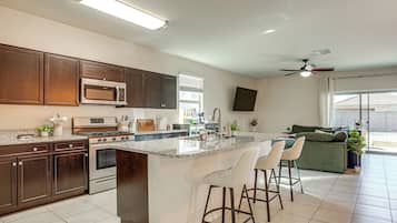 House (3 Bedrooms) | Front of property