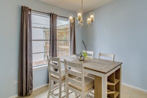 Interior - 2 Private Patios! Family Home in Corpus Christi (Corpus Christi)