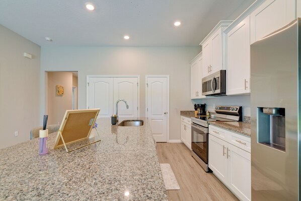 Apartment (3 Bedrooms) | Interior - Family Home w/ Yard Near WEC & Silver Springs SP (Ocala)