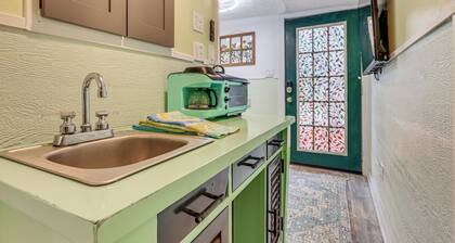 The Humming Bird Suite - Affordable Lakefront Fun