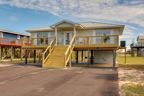 Walk to Beach! Waterfront Beach House w/ Deck