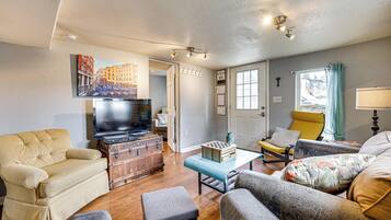 Cottage (2 Bedrooms) | Interior