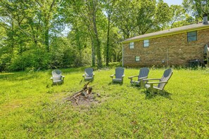Interior - Group Escape on Serene Lake! Hike, Fish & Paddle (McCalla)