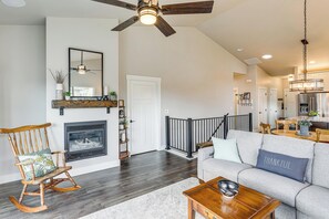 Interior - Next to Public Golf Course! Kalispell Townhome (Kalispell)