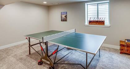 Next to Public Golf Course! Kalispell Townhome