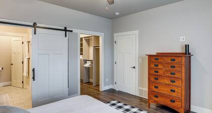 Next to Public Golf Course! Kalispell Townhome