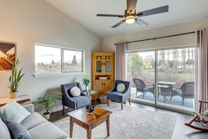 Interior - Next to Public Golf Course! Kalispell Townhome (Kalispell)